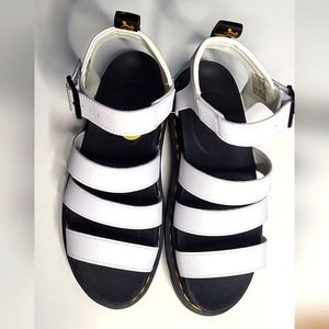 Women’s Dr. Martens Blaire Platform Sandal size 9 NWOT